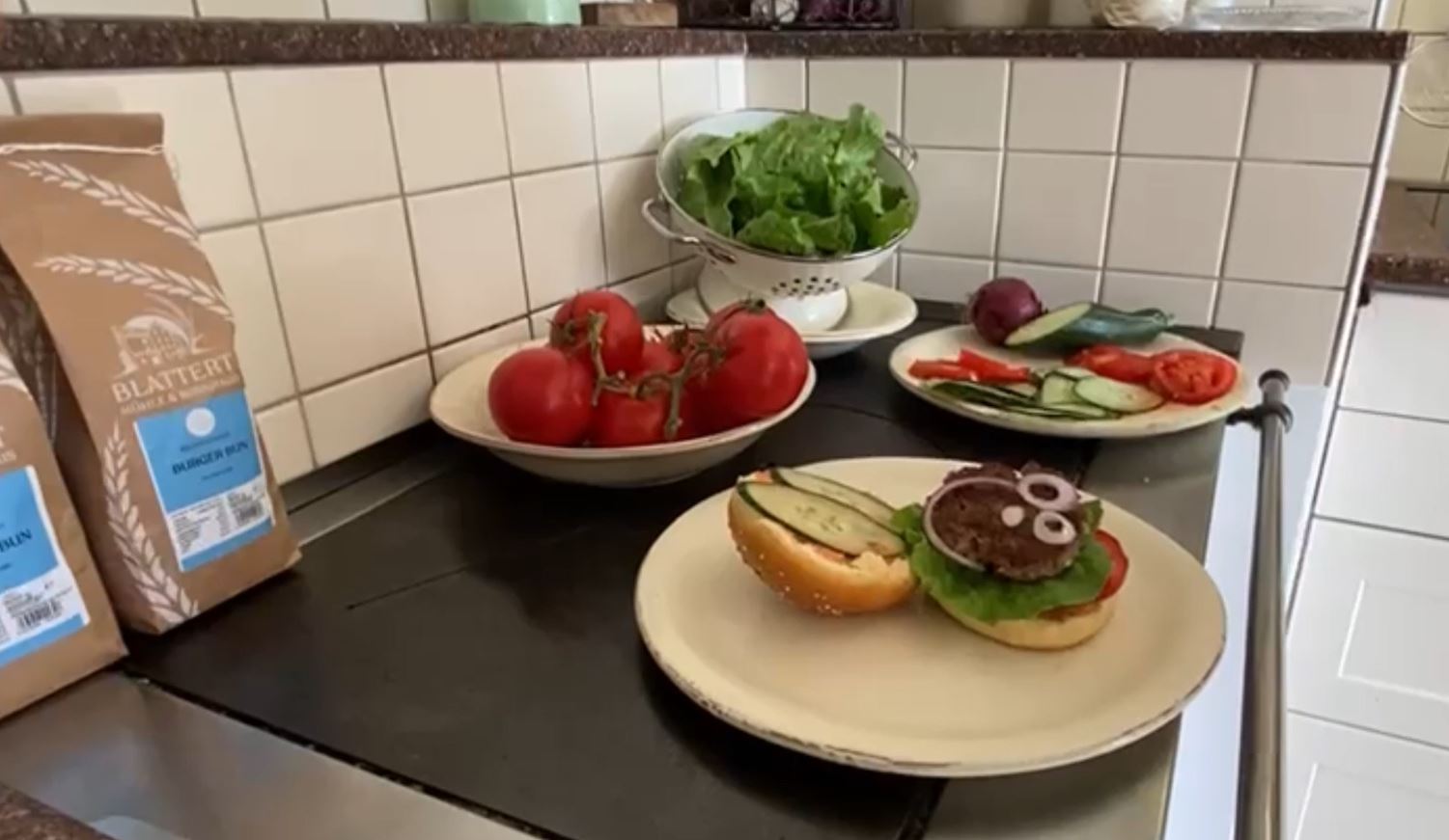 Burger-Pattie-Video-Blattert-Muehle-Vorschaubild