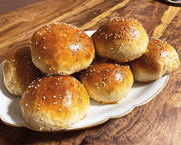 fertig gebackene Burger-Buns