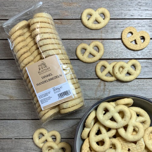 Dinkel-Mandel-Brezeln